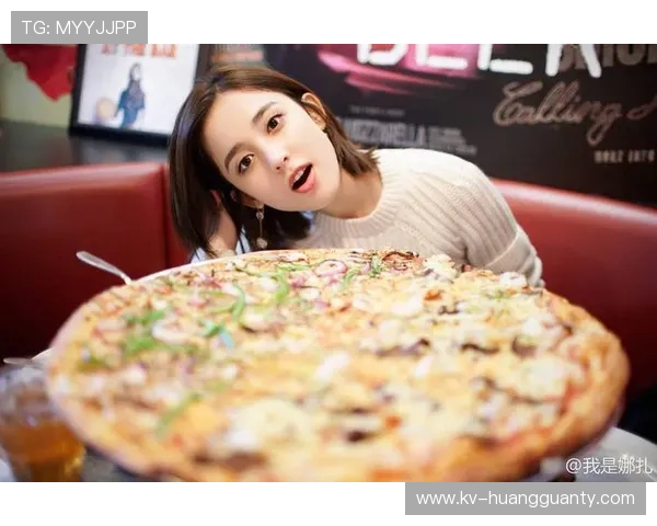 古力突然晒了个超级豪华午餐，感觉跟平时下棋的那个他差太多了吧？