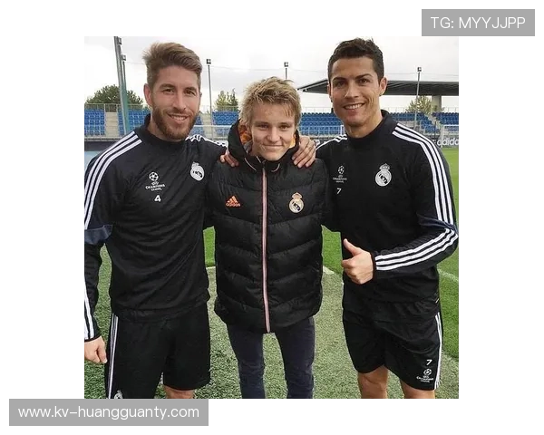 厄德高与克罗斯传控风格对比：梳理型中场vs节奏掌控者