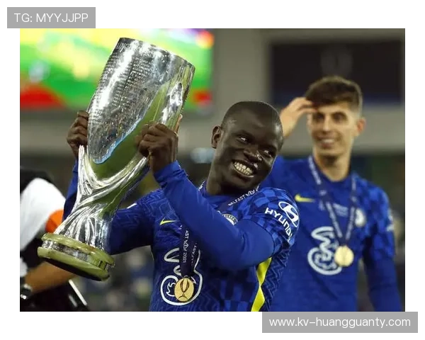 基米希与坎特中场职责分散对比形成体系转移趋势