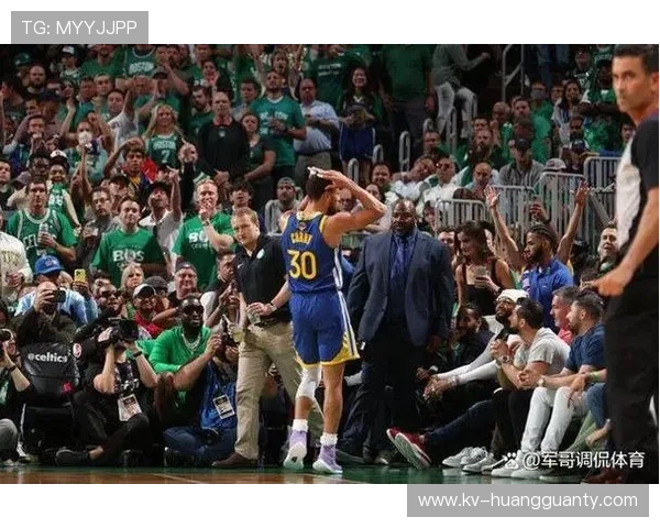 卡里姆低位背打主导内线效率，胜过乔丹外线终结