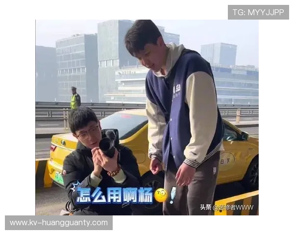 杨瀚森这休息日一个人逛奢侈品店，钱包都要抗议了吧！