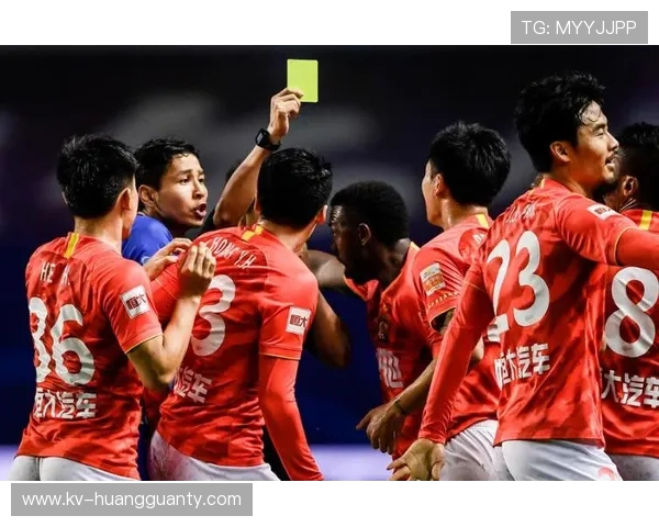 群体冲突中裁判如何精准判罚犯规？规则拆解详解