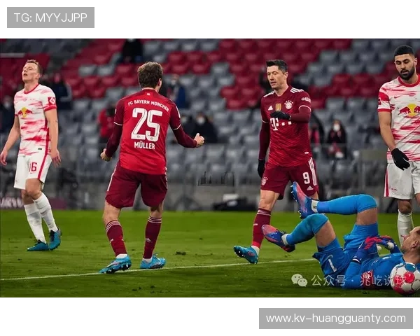 拜仁的豪门危机：阵容老化与战术单一，如何挽救这支“下滑的巨头”？